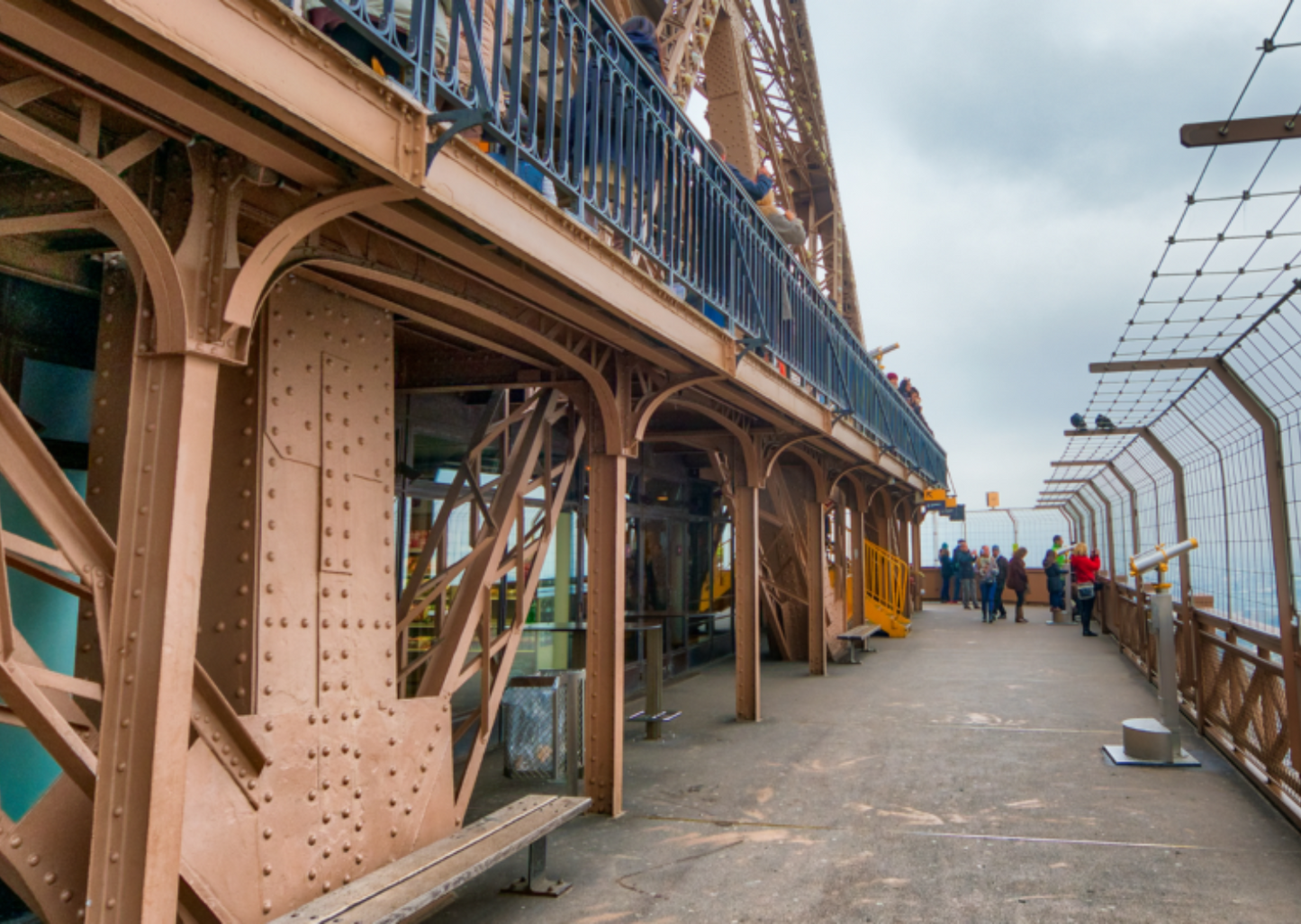 Eiffel Tower Guided Steps and Adventure by Night