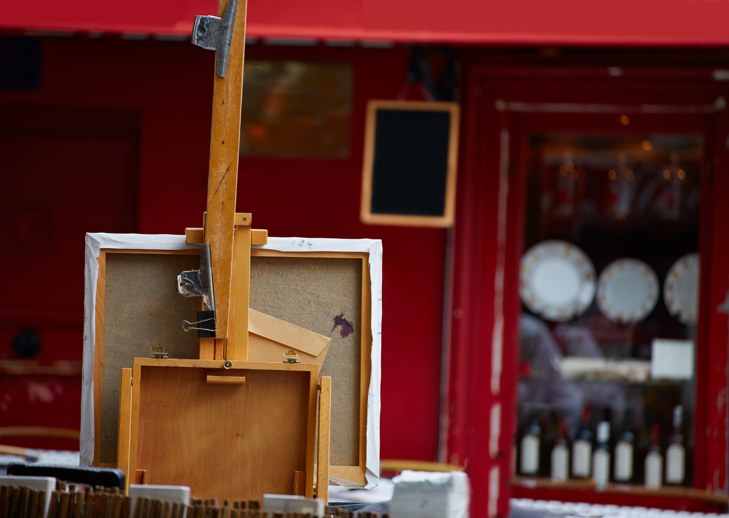 Moulin Rouge and Montmartre Walking Tour (Private)