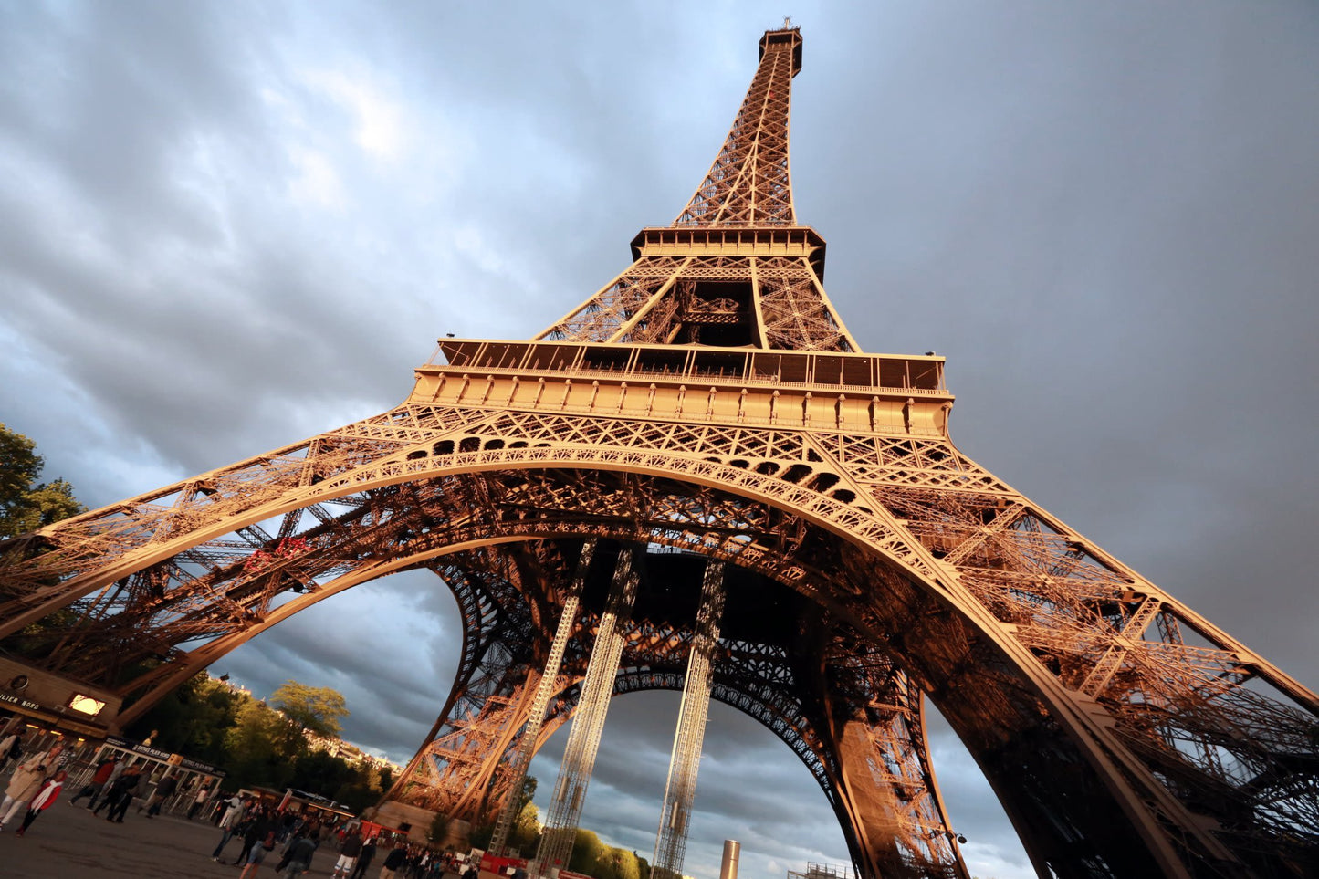 Eiffel Tower Guided Night Tour by Lift