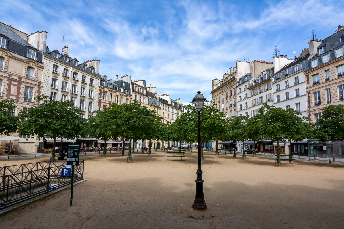 Notre-Dame & Île de la Cité Walking Tour (Semi-Private)