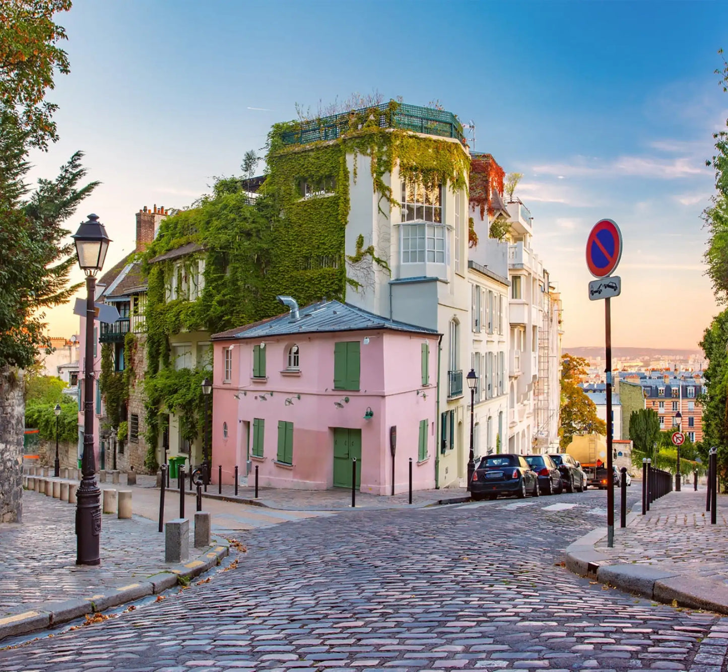 Montmartre Guided Walking Tour