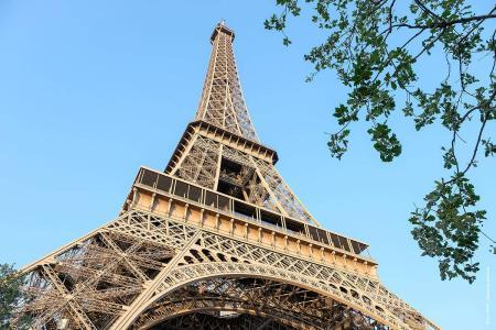 Eiffel Tower Guided Steps and Adventure by Night